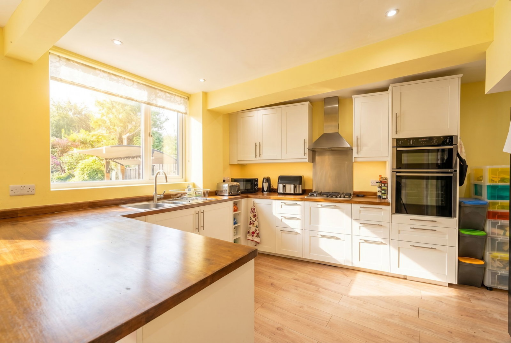 House in Solihull, Ulverley Green - View 3