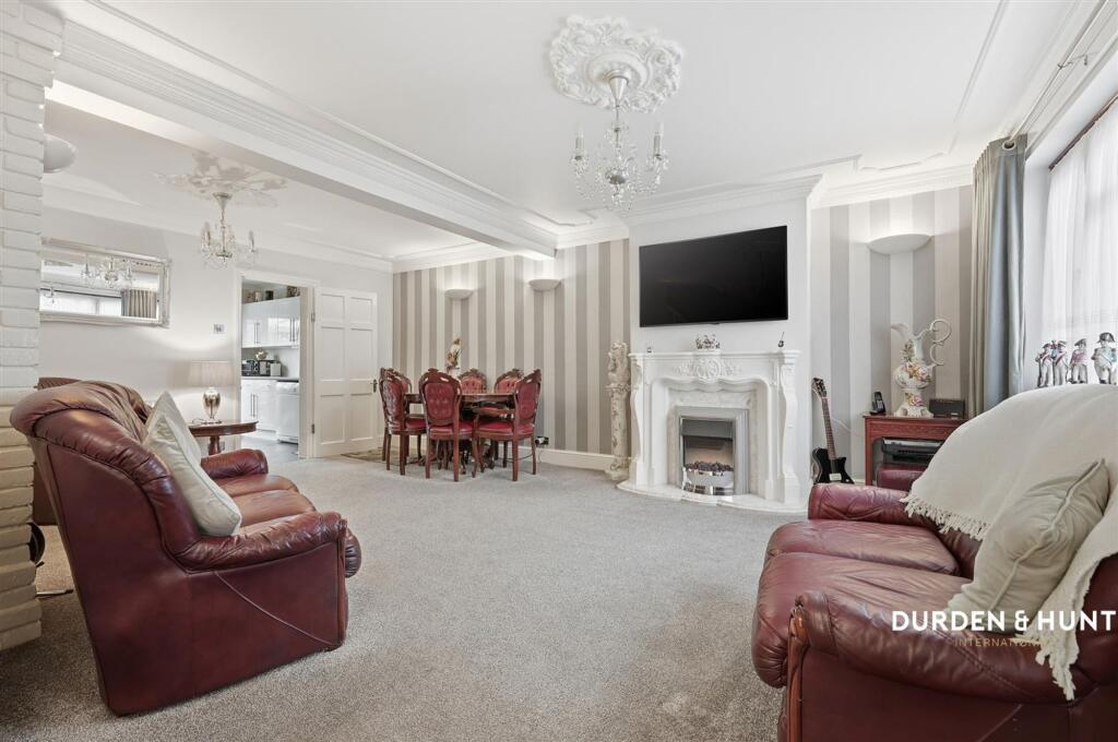 House in London - View 2