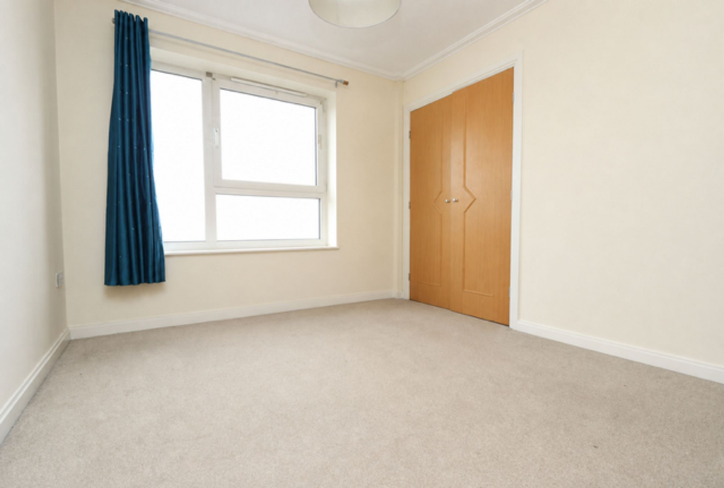 Apartment in Cardiff, Century Wharf, Butetown - View 5