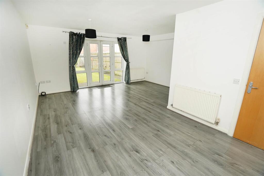 House in Bolton, Horwich - More