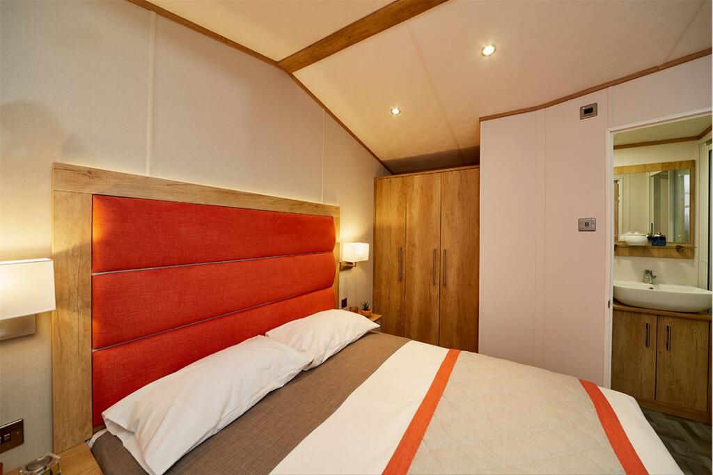 Cartford Lane, Little Eccleston, Preston - More