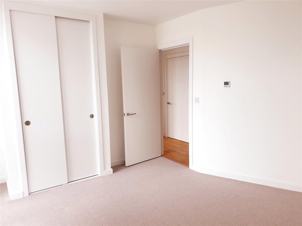 Apartment in Bromley - More