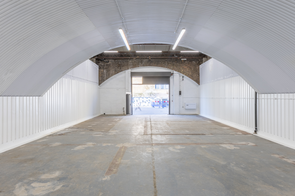 An empty arch with white lining