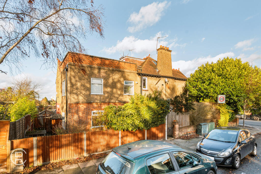Main image of property: Greenford Avenue, London, W7