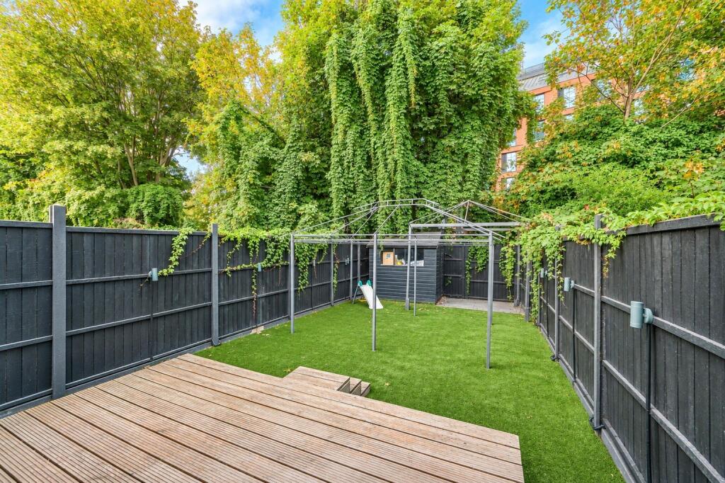 House in London - View 4