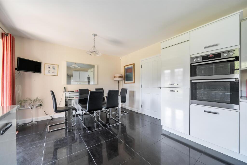 3 Coracle Way, Shrewsbury, SY2 6AT photo 4