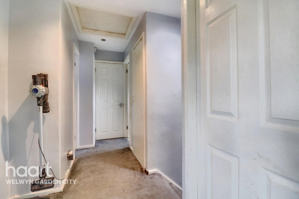 Additional image 15 of Ross Close, Hatfield