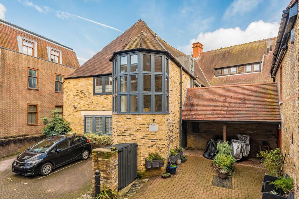 Main image of property: Swan Street, Isleworth