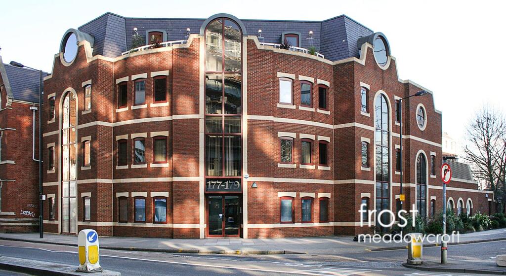 177 Hammersmith Road W6 office to let west london front view.jpg
