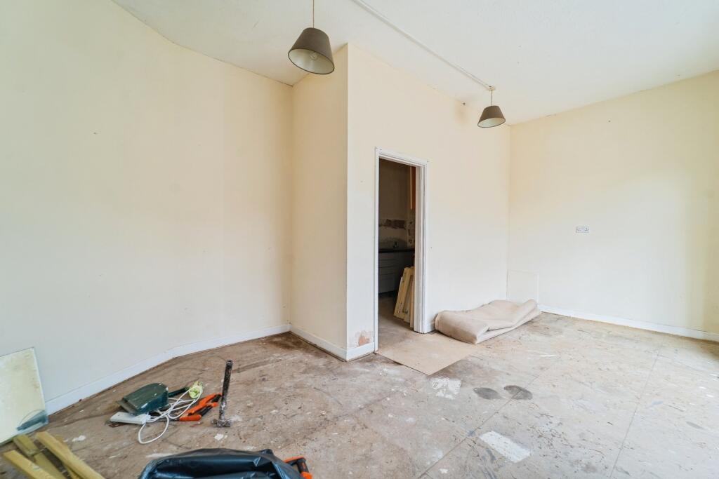 House in Pembroke Dock, Pembrokeshire - View 5