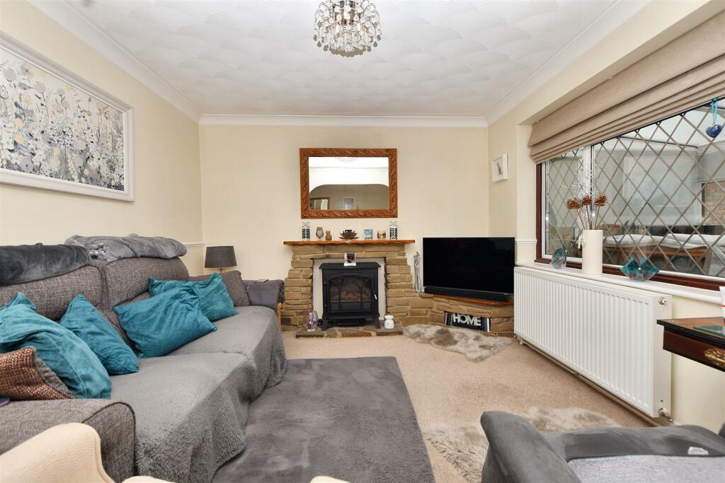 St. Pauls Close, Eastbourne - View 3