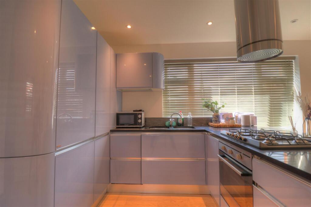 Apartment in Evesham, Fairfield - View 3