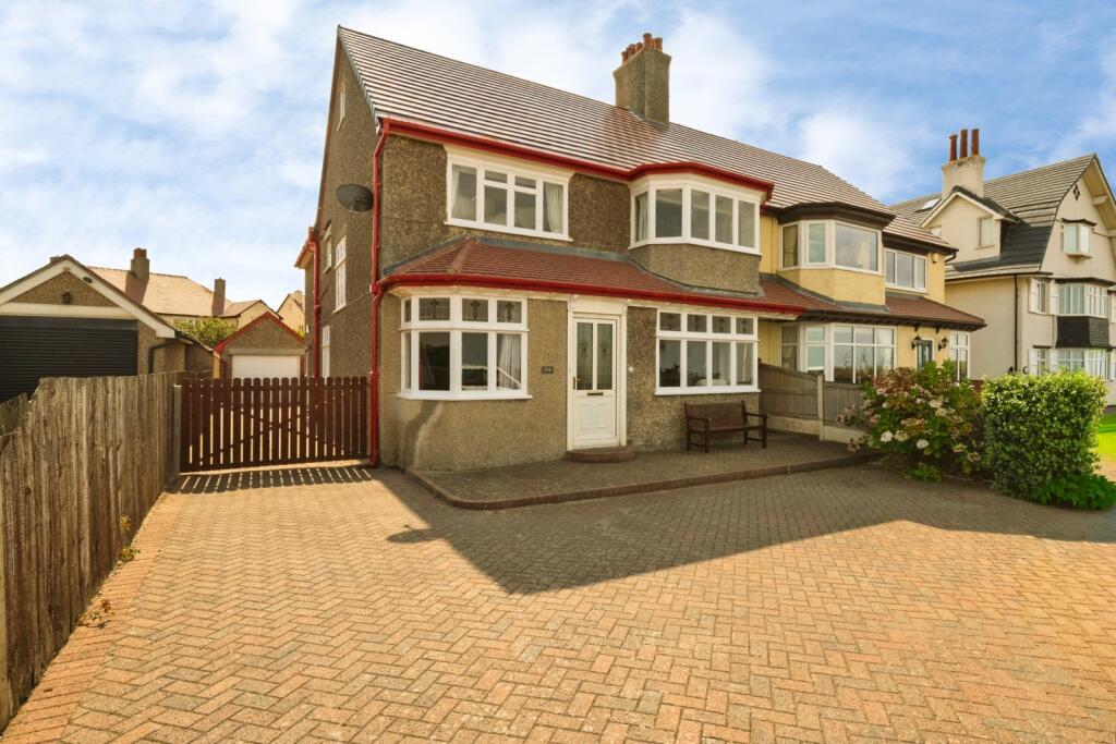 Main image of property: Meols Parade, Wirral, Merseyside, CH47
