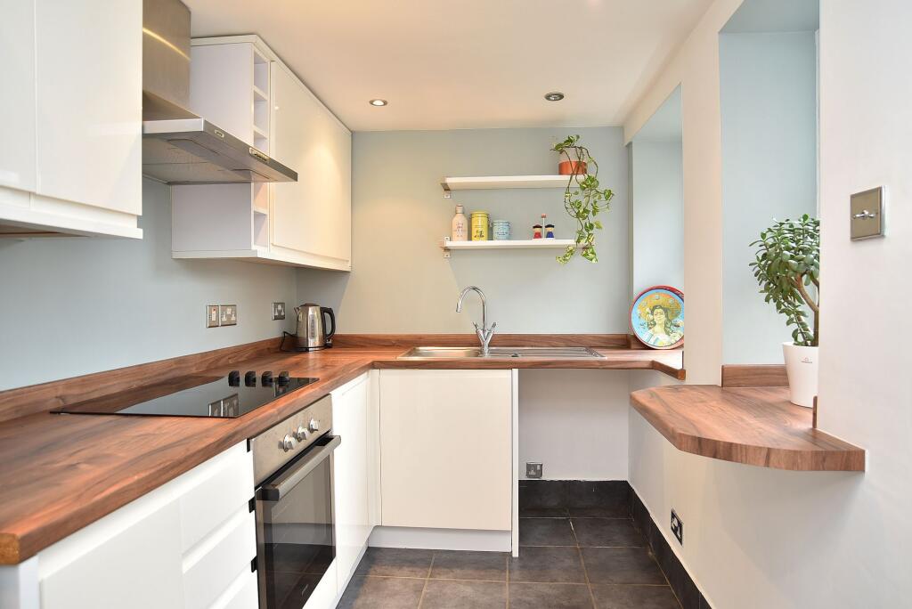 Mayfield Grove, Harrogate, HG1 photo 3