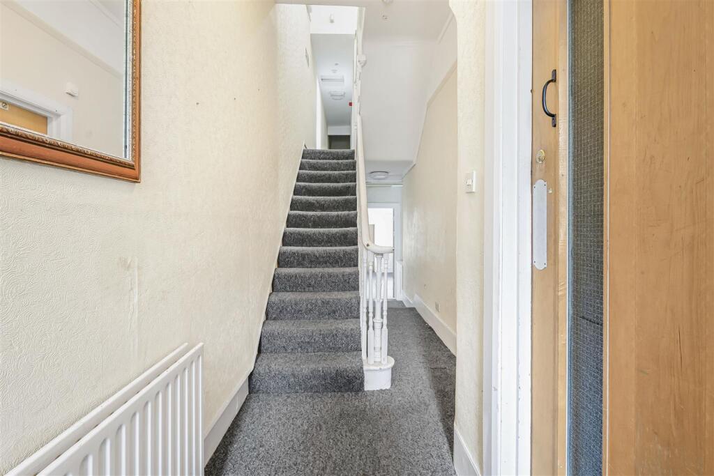 Pembroke Road, Walthamstow, London, E17 photo 4