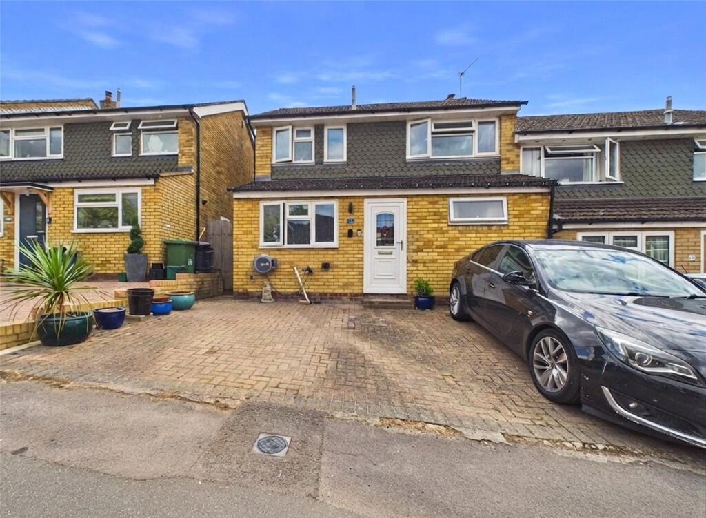 Main image of property: Middle Way, Chinnor, Oxfordshire, OX39