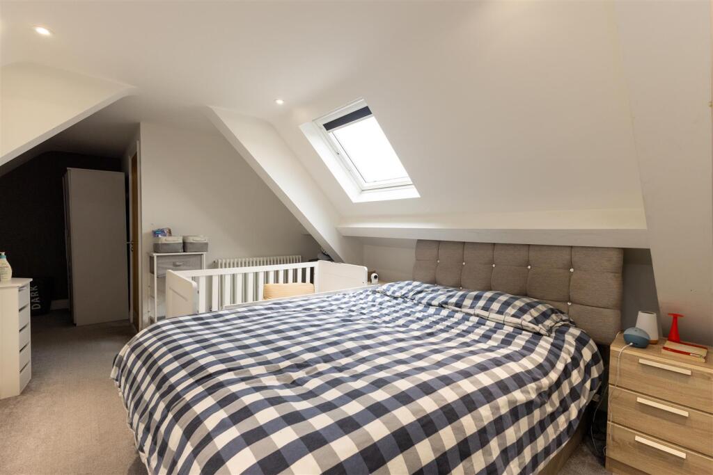 Apartment in St Leonards-on-Sea, Silverhill - More