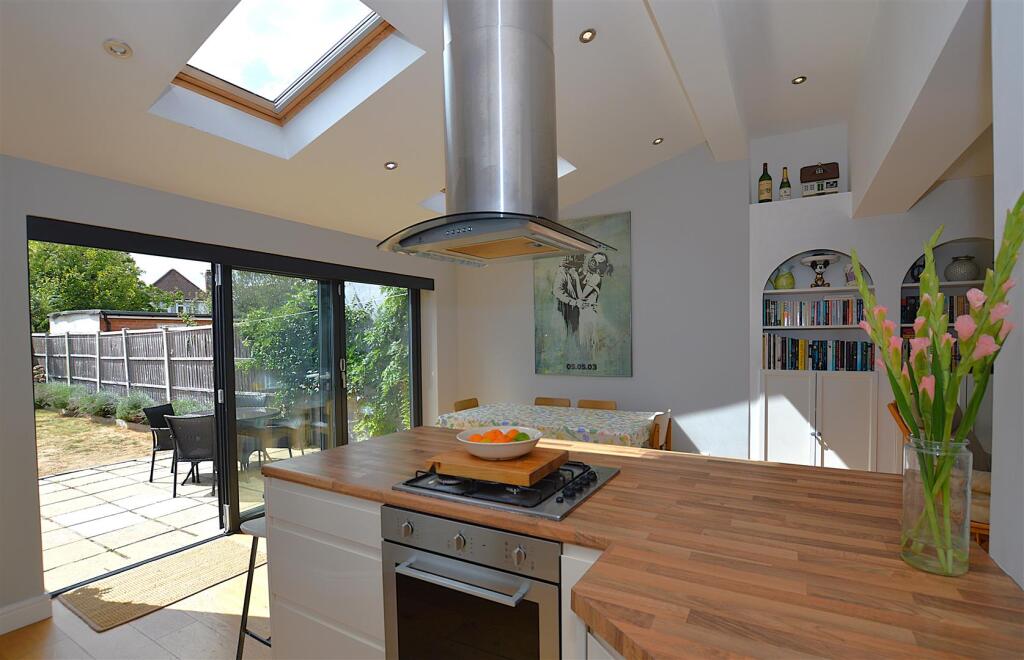 House in Twickenham - View 4