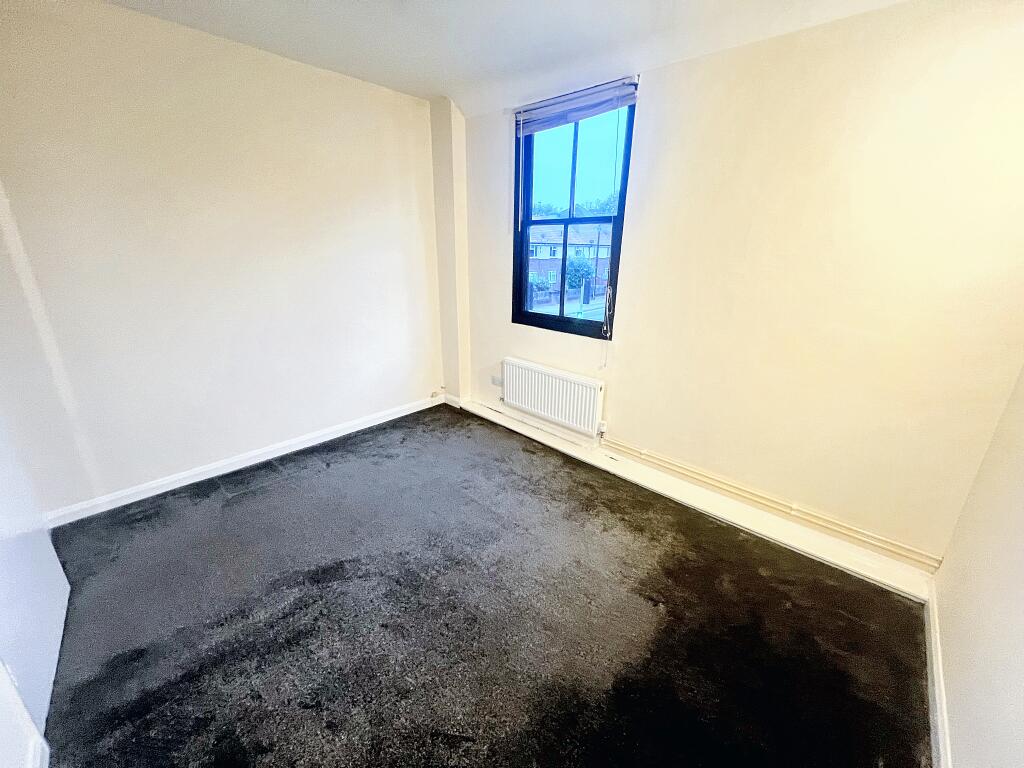 Apartment in Ipswich - View 5