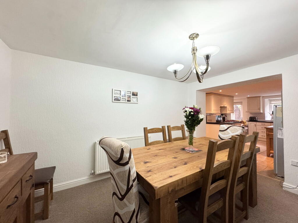 House in Huddersfield, Denby Dale - View 4
