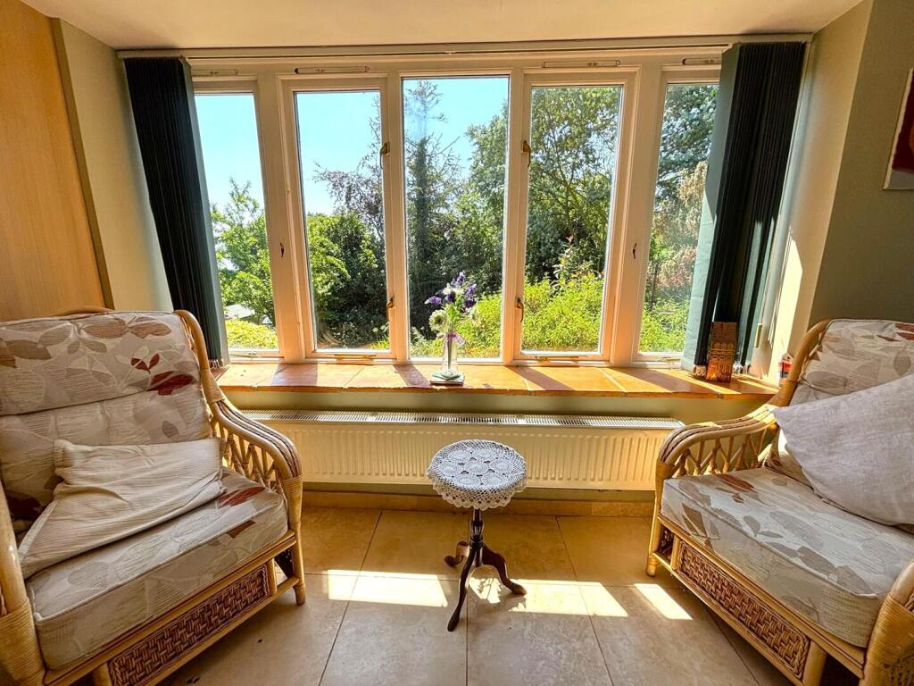 House in Newport, Brighstone - More