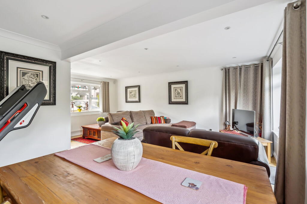 House in Three Rivers, Batchworth - View 6