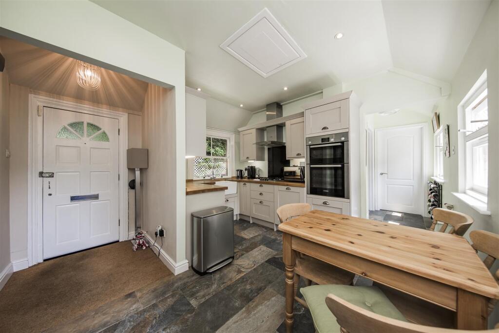 Apartment in Tonbridge - View 5