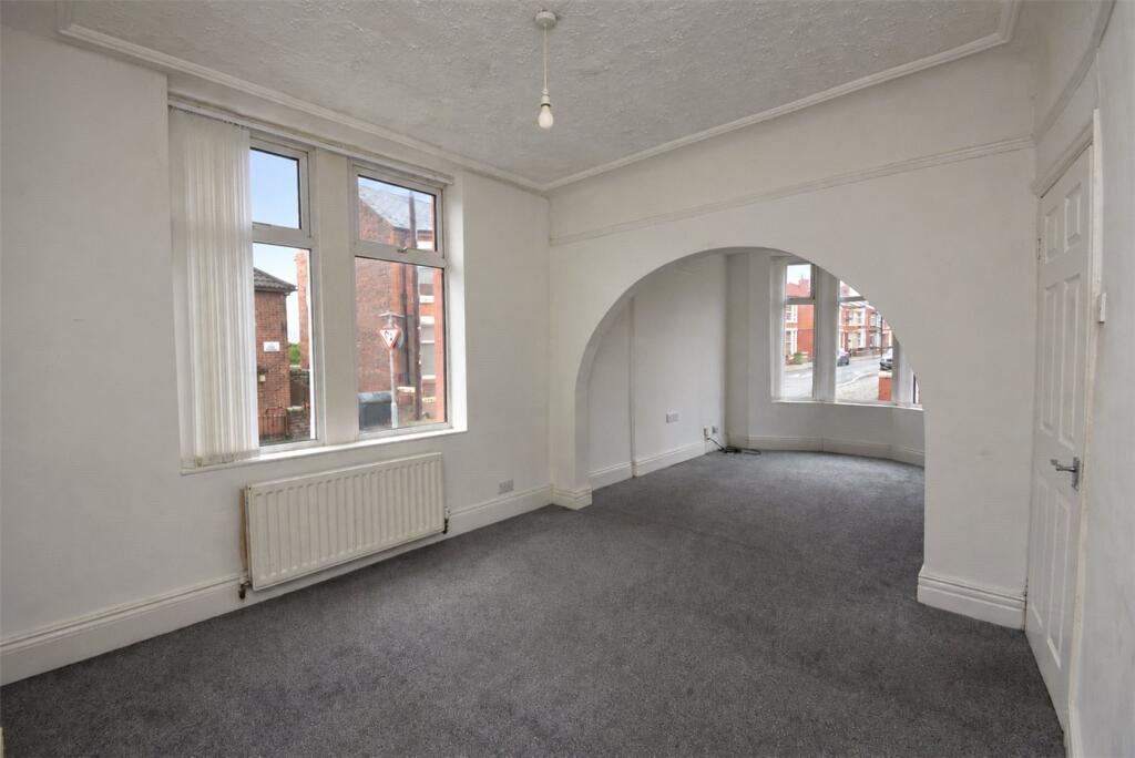 House in Wirral, Liverpool City Region - View 4