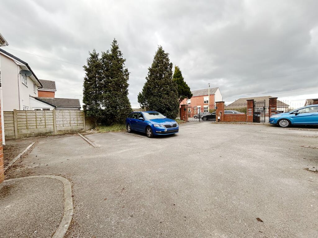 Apartment, 88 Golborne Road, Ashton-in-Makerfield, Wigan, WN4 8XA photo 2