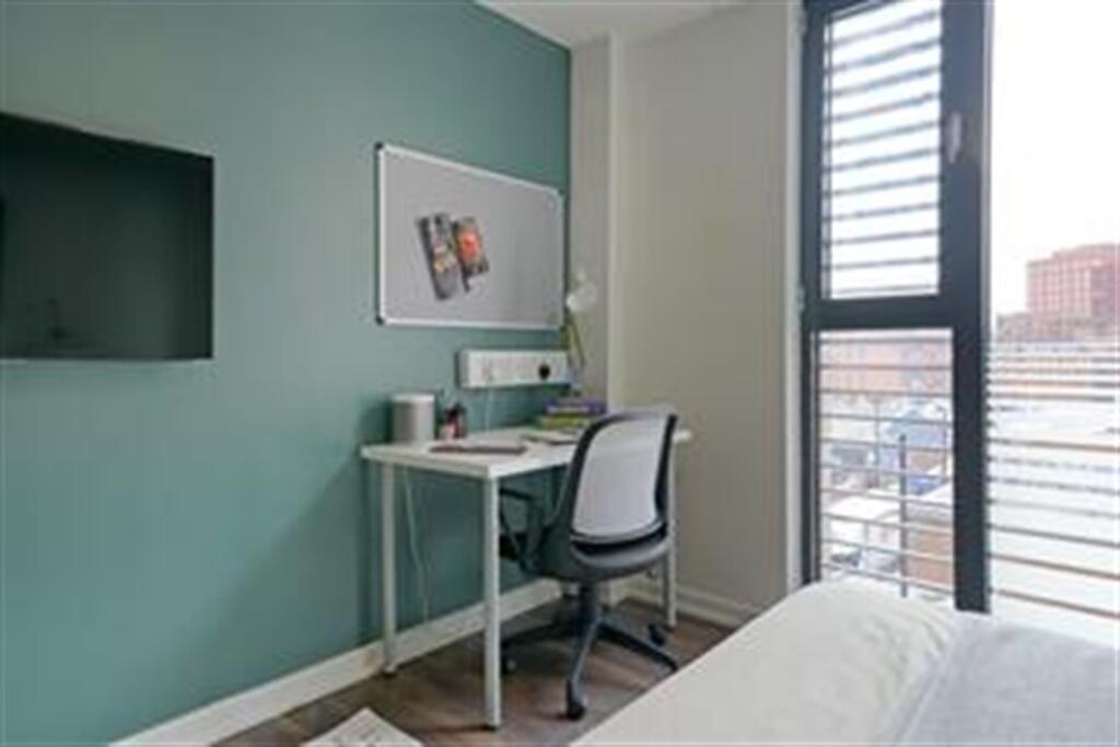 Apartment in Sheffield - View 4