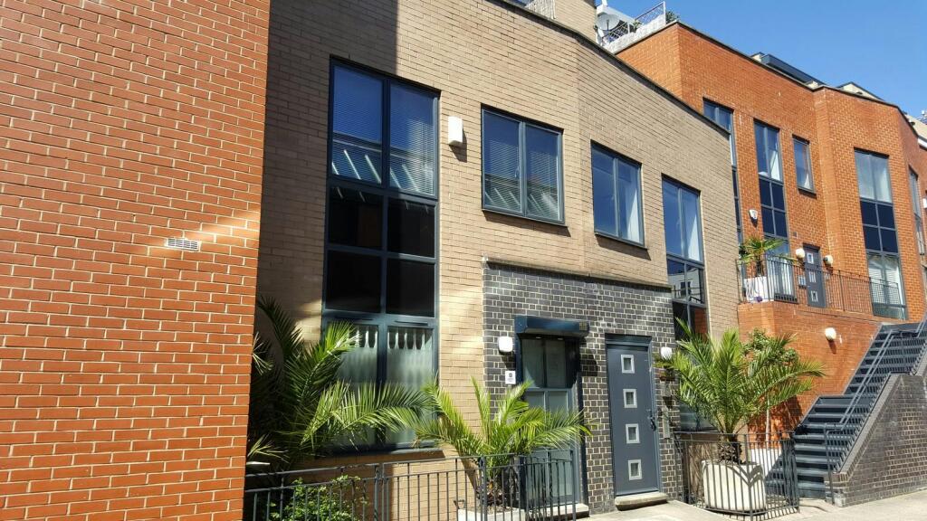 13 Risborough St Office New Ext1.jpg
