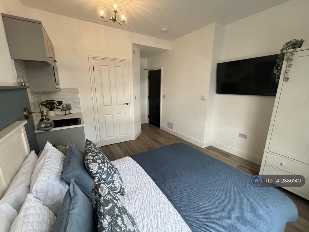 House in Northampton - View 3