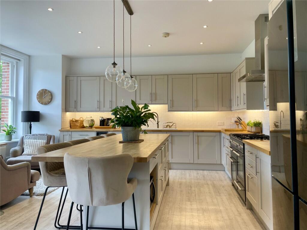 House in Eastbourne, East Sussex - View 4