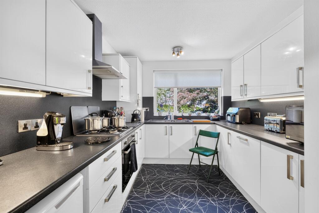 Apartment in Paisley - View 5