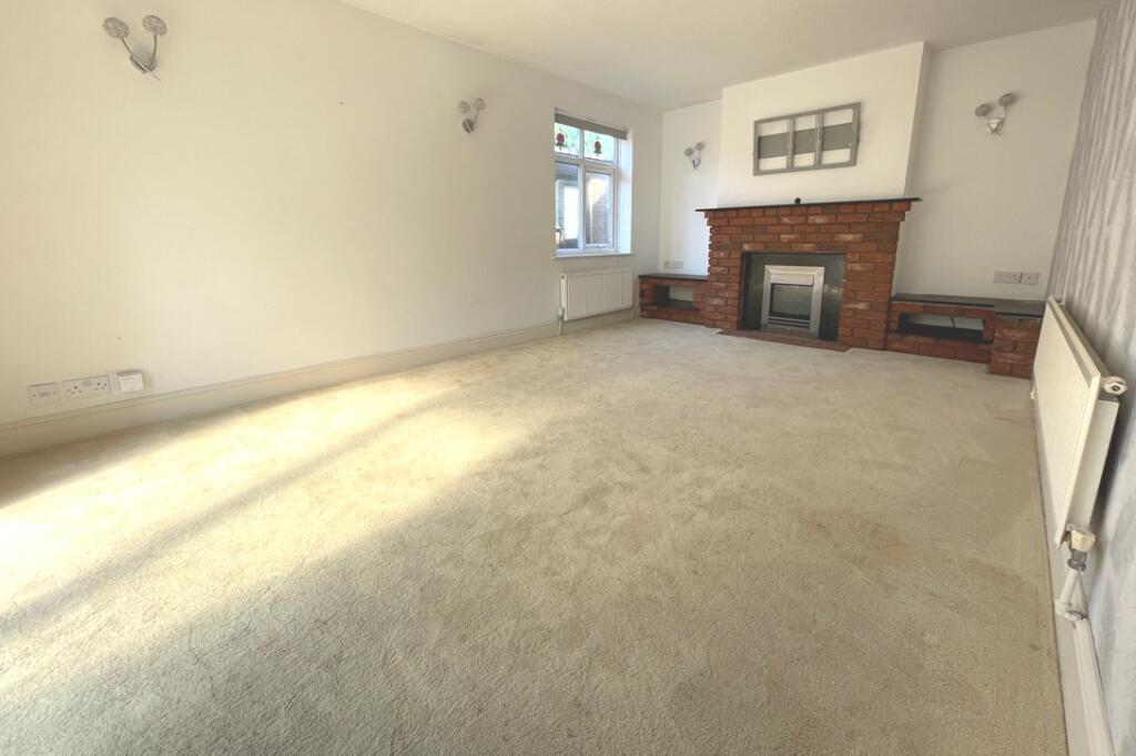 52b Church Road, Gorleston, NR31 6LN photo 2