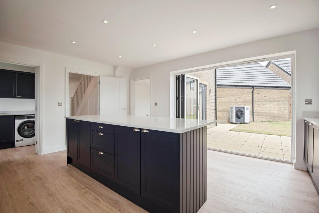 Muncey Grove, Bassingbourn, Royston photo 4