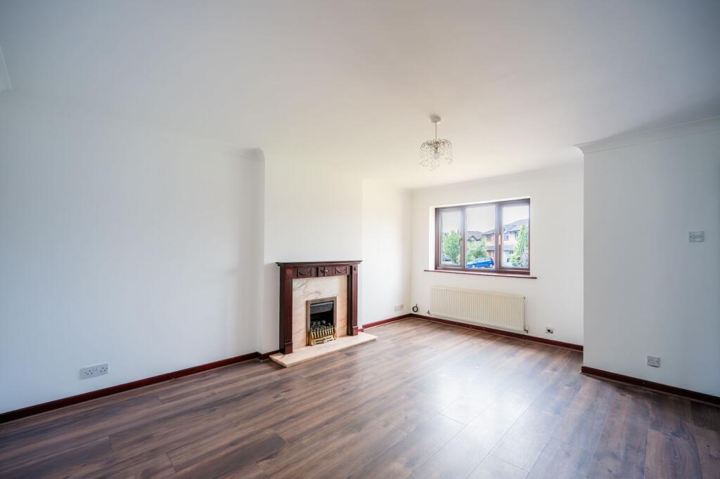 Newburn Close, Skelmersdale, WN8 photo 4