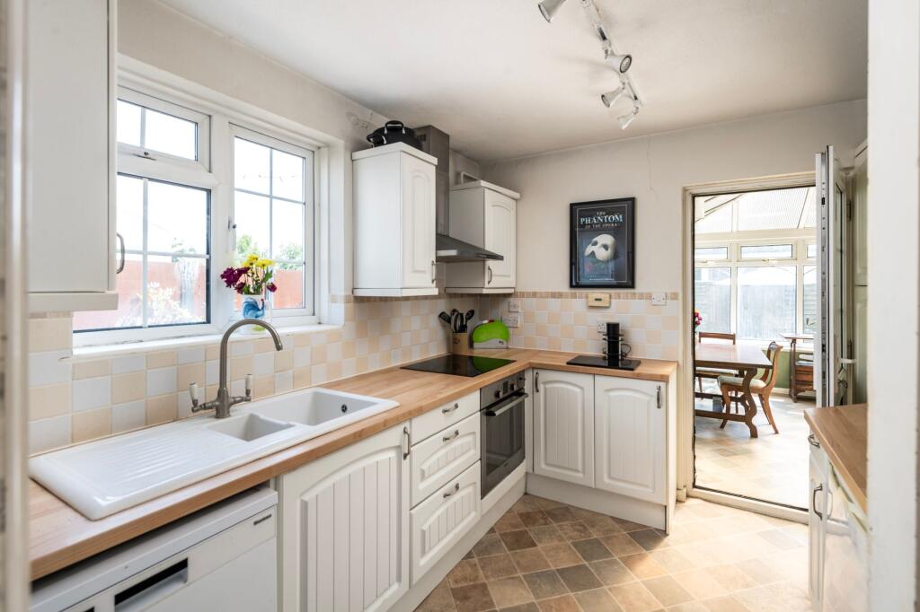 House in Redhill - View 5