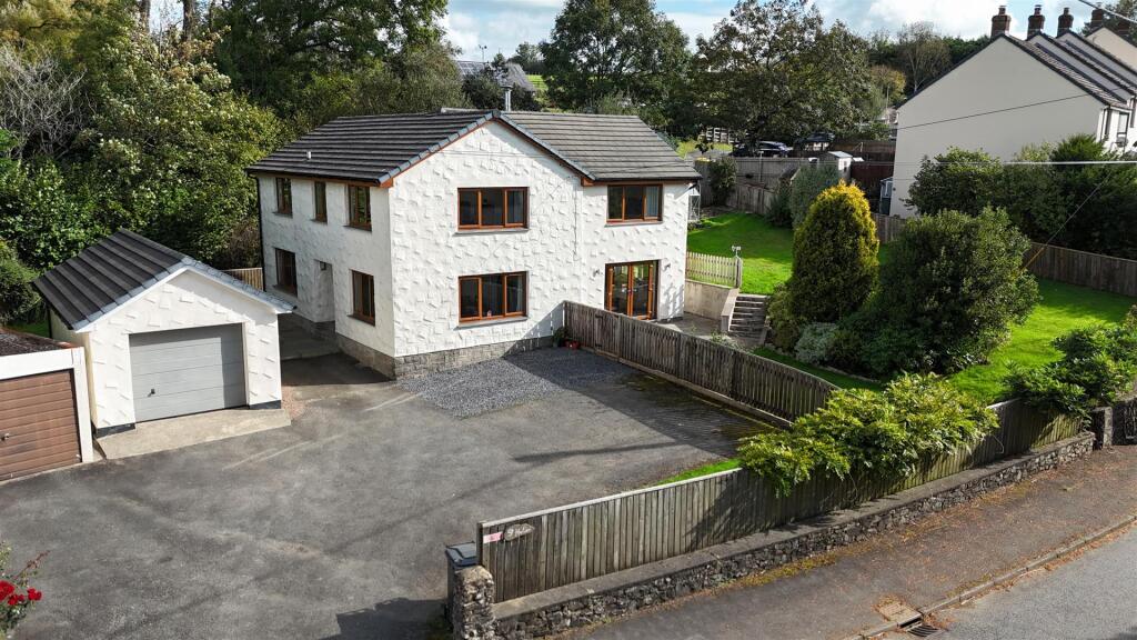 4-bed detached on Bishops Nympton, £475,000