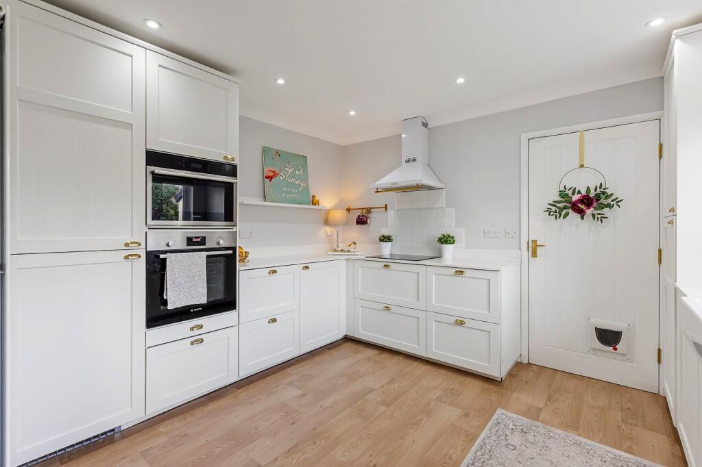 House in Bradford, St. Ives, Harden - View 3
