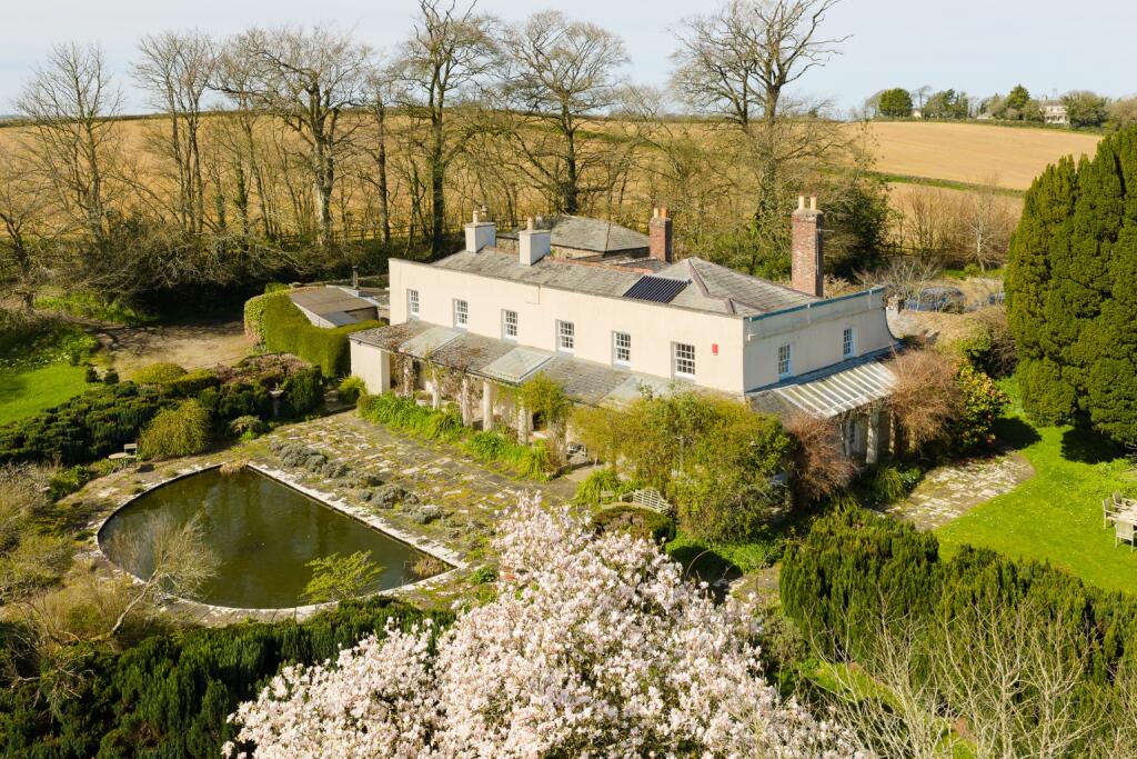 House in Torridge, Monkleigh - More