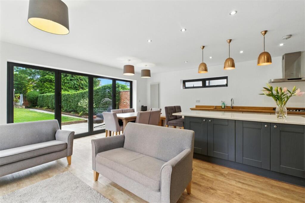 House in Sutton Coldfield, Maney - View 3