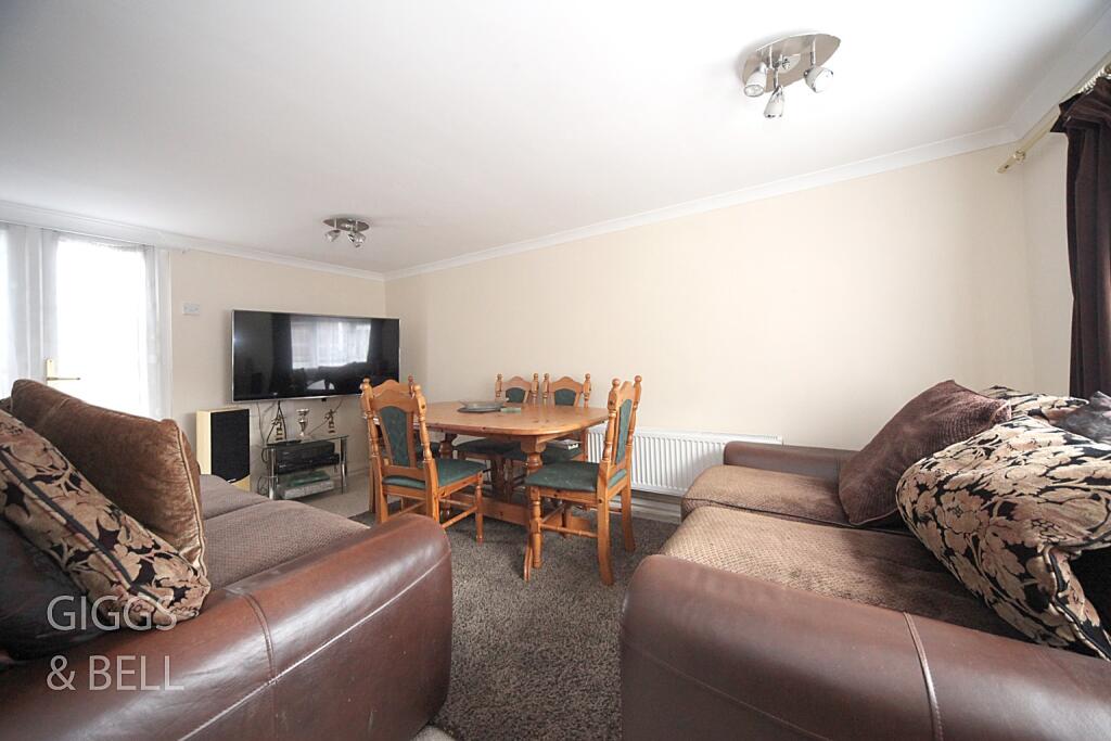 Ripley Road, Luton, Bedfordshire, LU4 photo 3
