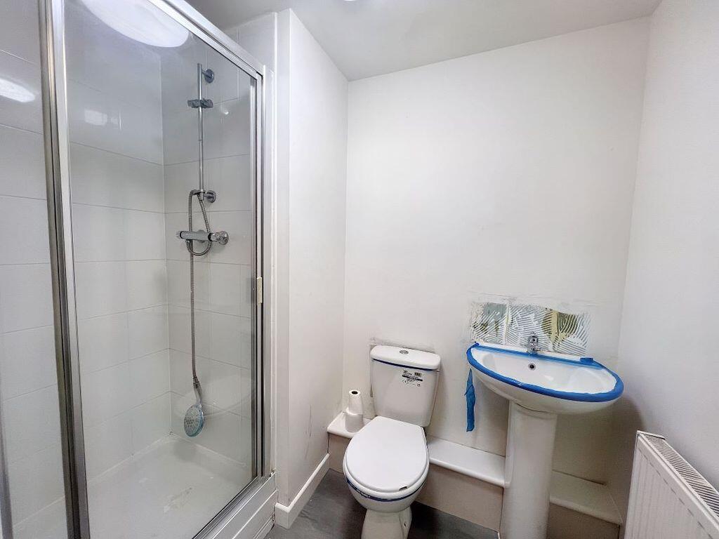 Apartment in Warrington - More