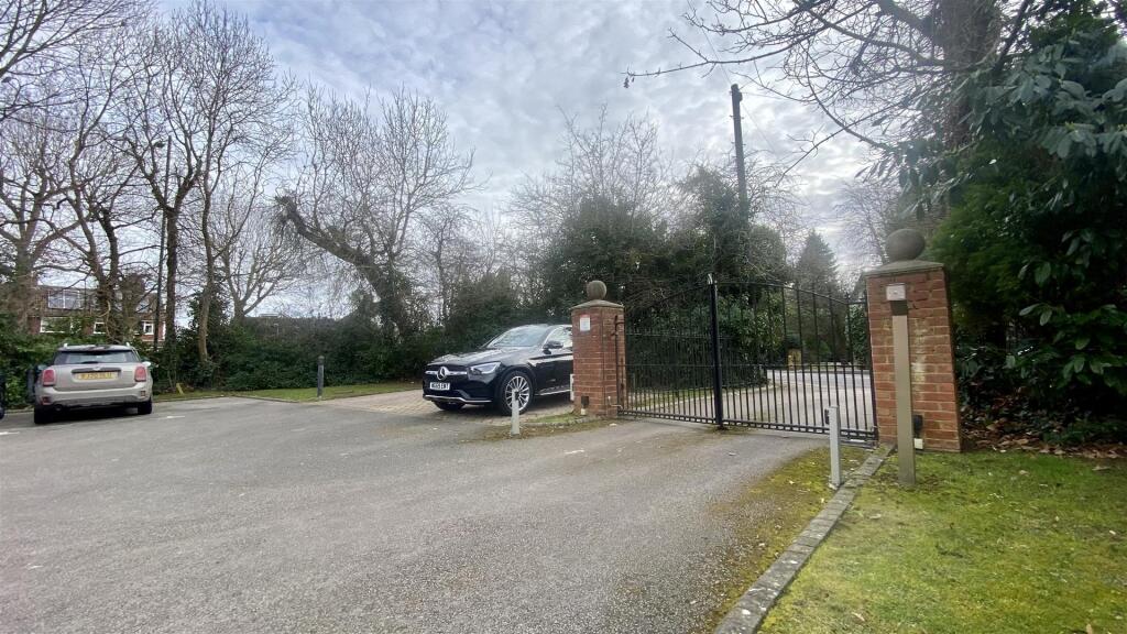 Property photo 11