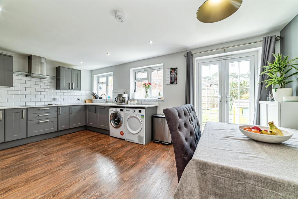 House in Basingstoke and Deane, Chineham - View 3