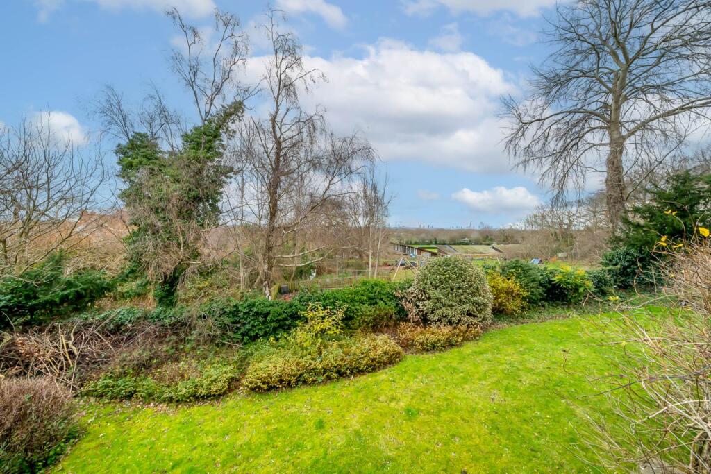 Woodhall Drive, Dulwich, SE21 photo 3