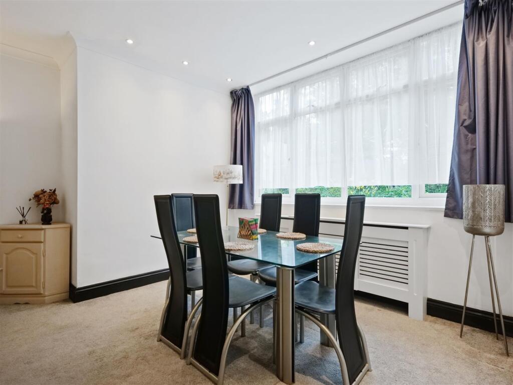 Apartment in Bournemouth, Lansdowne - View 5