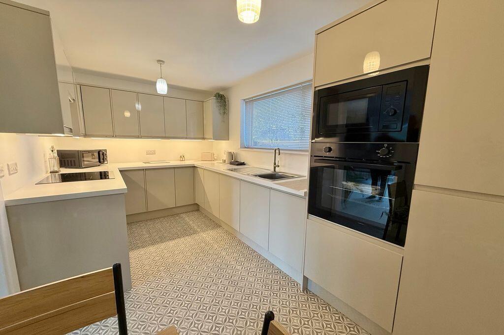 Pennine Gardens, Weston Hillside - SHOW HOME STANDARD photo 4