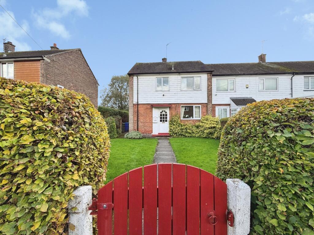 2-bed terraced on Throstle Grove, Marple, Stockport, Greater Manchester, SK6, £280,000